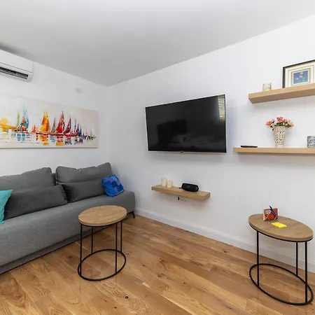 Punta Novak 1 Апартаменты *